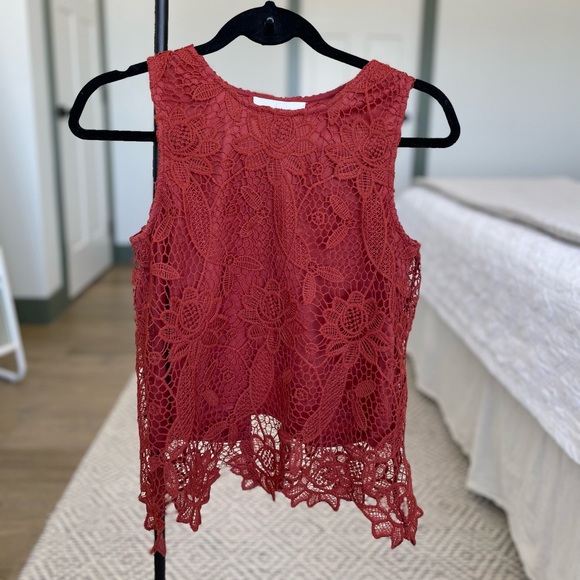 Rust coloured lace tank - Picture 1 of 3
